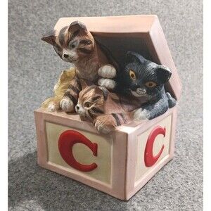 VTG 1981 Cats In The Box Figurine Music Box By Mann Plays Memories Kittens Rare